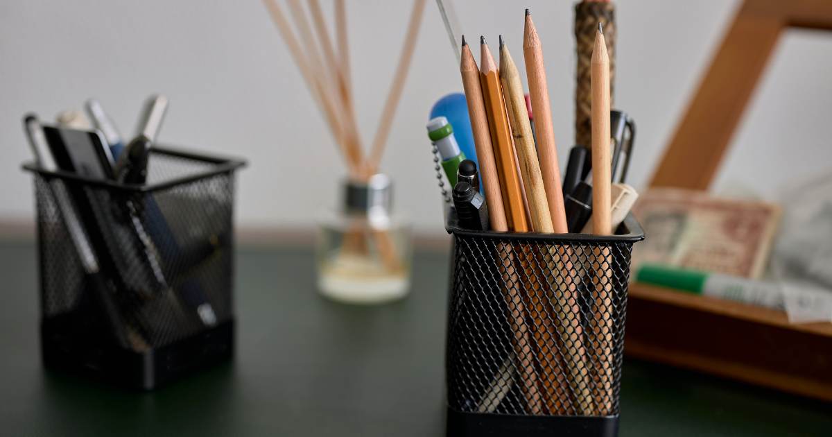 stationary organizer