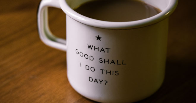 4 Life-Saving Ways to Improve Your Income in 2018 income, finance, net work, money, cashflow, salary, compensation, earning more money, how to earn more money, raise, promotion, freelancing, freelance, hobby, making money out of a hobby, moving to a new city, working in a new city, expat, expatriate