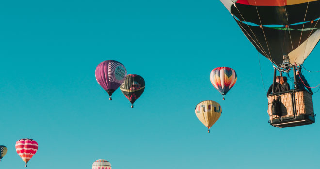 4 Life-Saving Ways to Improve Your Income in 2018 income, finance, net work, money, cashflow, salary, compensation, earning more money, how to earn more money, raise, promotion, freelancing, freelance, hobby, making money out of a hobby, moving to a new city, working in a new city, expat, expatriate