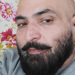 Nadeem Iqbal, barber