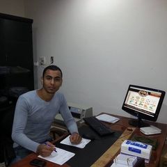 احمد عباس, محاسب