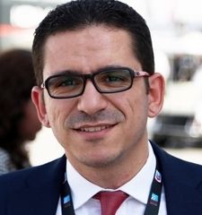 محمد العزب, Market analyst and community manager