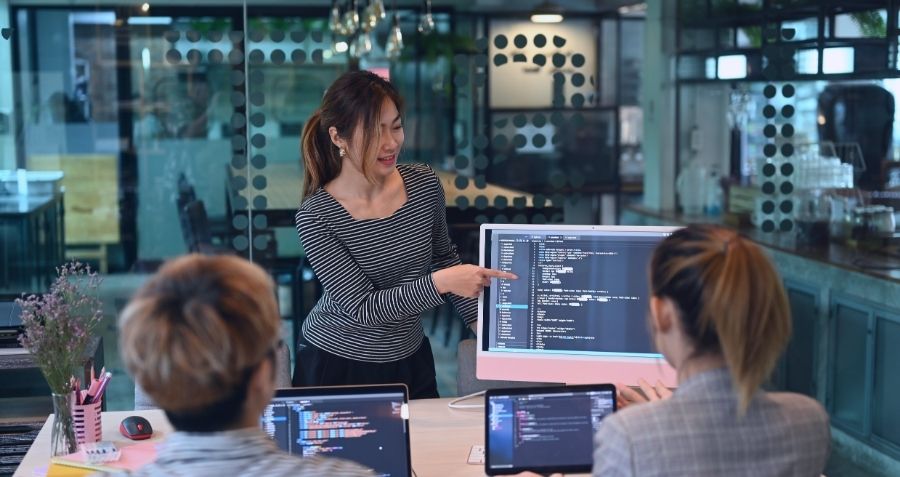 AI-Ready Workforce: Reskilling Strategies for MENA Employers