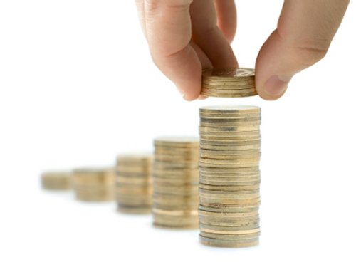 Which Middle Eastern country is offering the best salaries today?