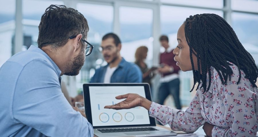 تتبع مؤشرات التوظيف على بيت.كوم: اتخاذ قرارات مبنية على البيانات