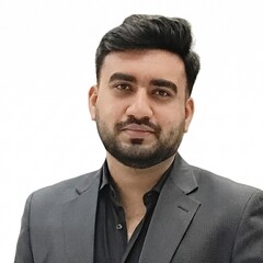 Haris Amjad, Full Stack Software Engineer