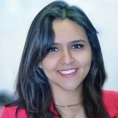 Lamia Akmal, journalist 