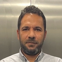 أحمد فوزي, مدير تطوير الاعمال و المبيعات في مجال الصناعه و التجاره و العقارات 