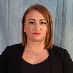 Mara Tosheska, Restaurant Manager
