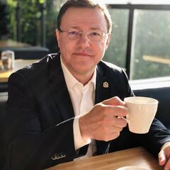 Mr    James Douglas, Financial Consultant