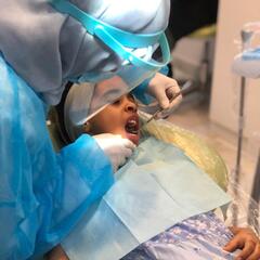 fatma bashraheel, طبيبة اسنان عام 