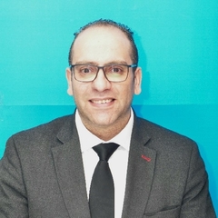 Mustafa ElMaghrabI, customer care representative