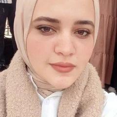 Hager Zahra, معلمه