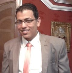 احمد ناجي شاكر, طبيب نساء وتوليد