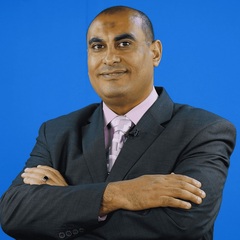 هشام إمبابى, مديرإدارة الموارد البشرية والجودة