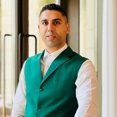 Nael Hamadeh, Restaurant Captain