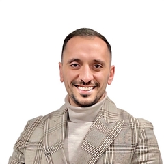 Ammar Al Lahham, retail sales manager