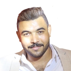 حسام حسن, مسوق ومندوب مبيعات 