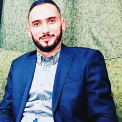 مجاهد صلاح الدين مصطفي, مهندس مبيعات