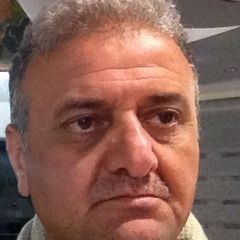 خالد حسين, مدير عقود