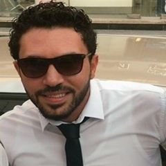 أحمد علاء, محاسب ثم مراجع حسابات ثم مدير مالي