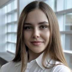 Alina Diatlova, Analyst