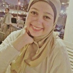 Zeinab Hanafy, intern