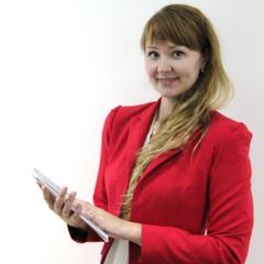 Elena Raznova, Marketing & Communication Executive