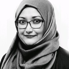 نزهة خان, Software Architect