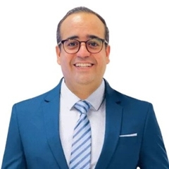 Khaled  Derouiche , store supervisor