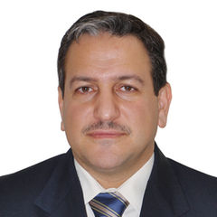 زياد عمر, مدير الإبداع و مختص إدارة المتاجر الإلكترونية