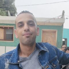 Mohamed Elgazar, صاحب محل