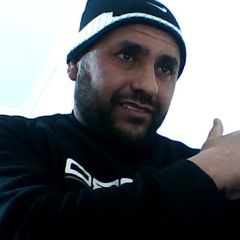 خالد بونيف, أستاذ رياضة