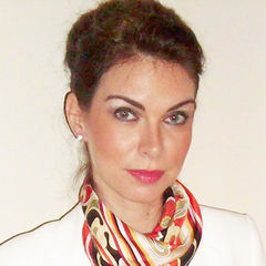 كريستينا Varhalmi, Front Office Receptionist
