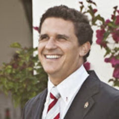Artur Fernandez, Dentist, General Manager
