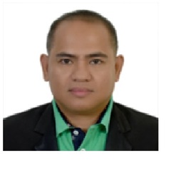 Elvis لوماكاد, Senior Accountant