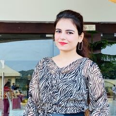 Malika Zaara Khan, Science teaher