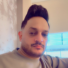 زيد عبدالعزيز , مدير اداري