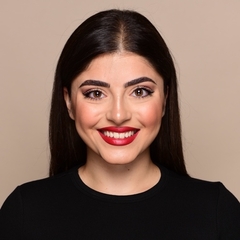 Sophie Momeni Farahani , executive assistant
