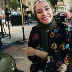 إسراء عمر, Bilingual Copywriter and Social Media Specialist