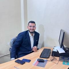 عمر الحرفه, Direct Sales Officer