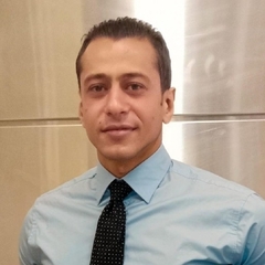 احمد عادل  حمدي, مدير مطعم