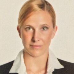 كاتالين Bartok Csato, Restaurant Manager