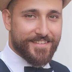 حسن عواد, Restaurant Manager