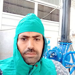 مصطفي محمد جابر الازرق, لحام كهرباء