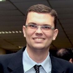 Leandro Bortolozzo, Assistant Professor