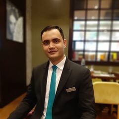 ياسين أجمل, Restaurant Supervisor 