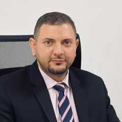 محمد صقر, financial analyst
