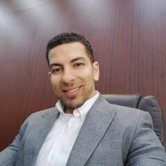 هشام محمد  نجيب , مسئول مبيعات ومشرف معرض سيراميك 