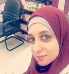 فاطمة خليل, مدير فرع في الصيدلية